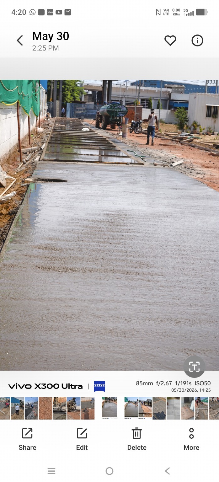 Freshly finished M25 cement concrete road surface in Faridabad